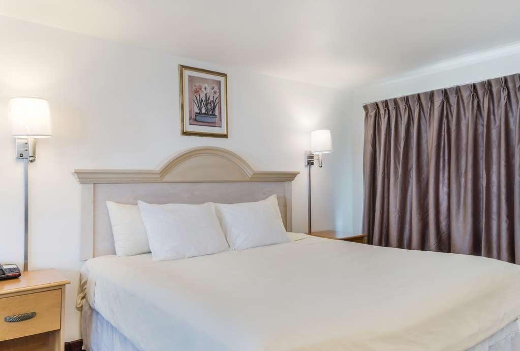 Americas Best Value Inn Hyannis Pokoj fotografie