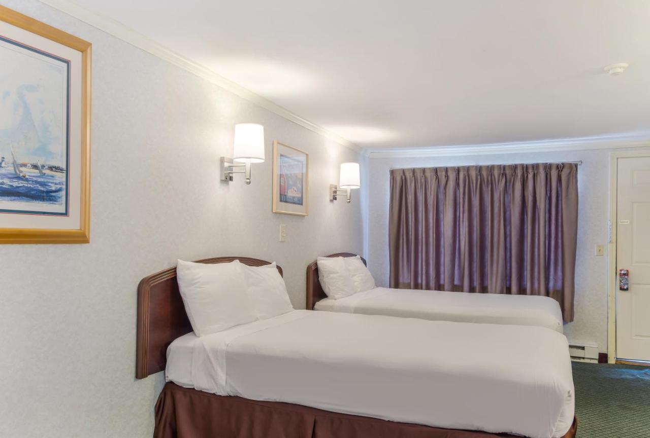 Americas Best Value Inn Hyannis Exteriér fotografie