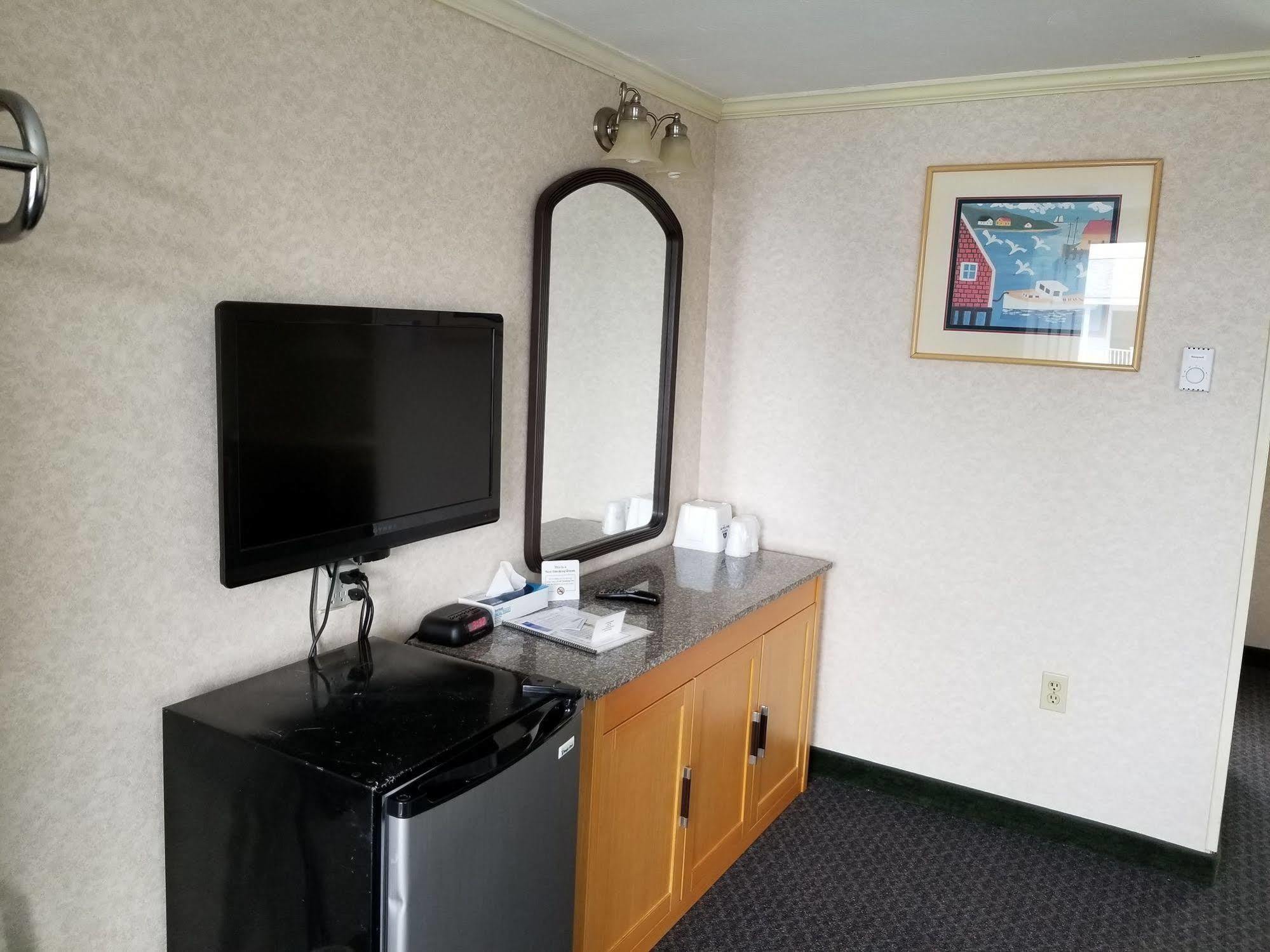 Americas Best Value Inn Hyannis Exteriér fotografie